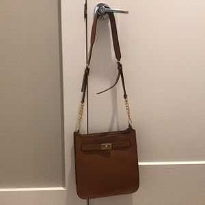 NWOT- Michael Kors jet set crossbody